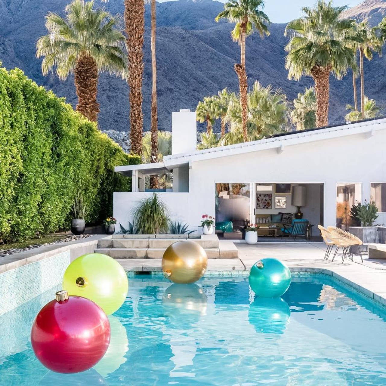 Teal Holiball® 18”