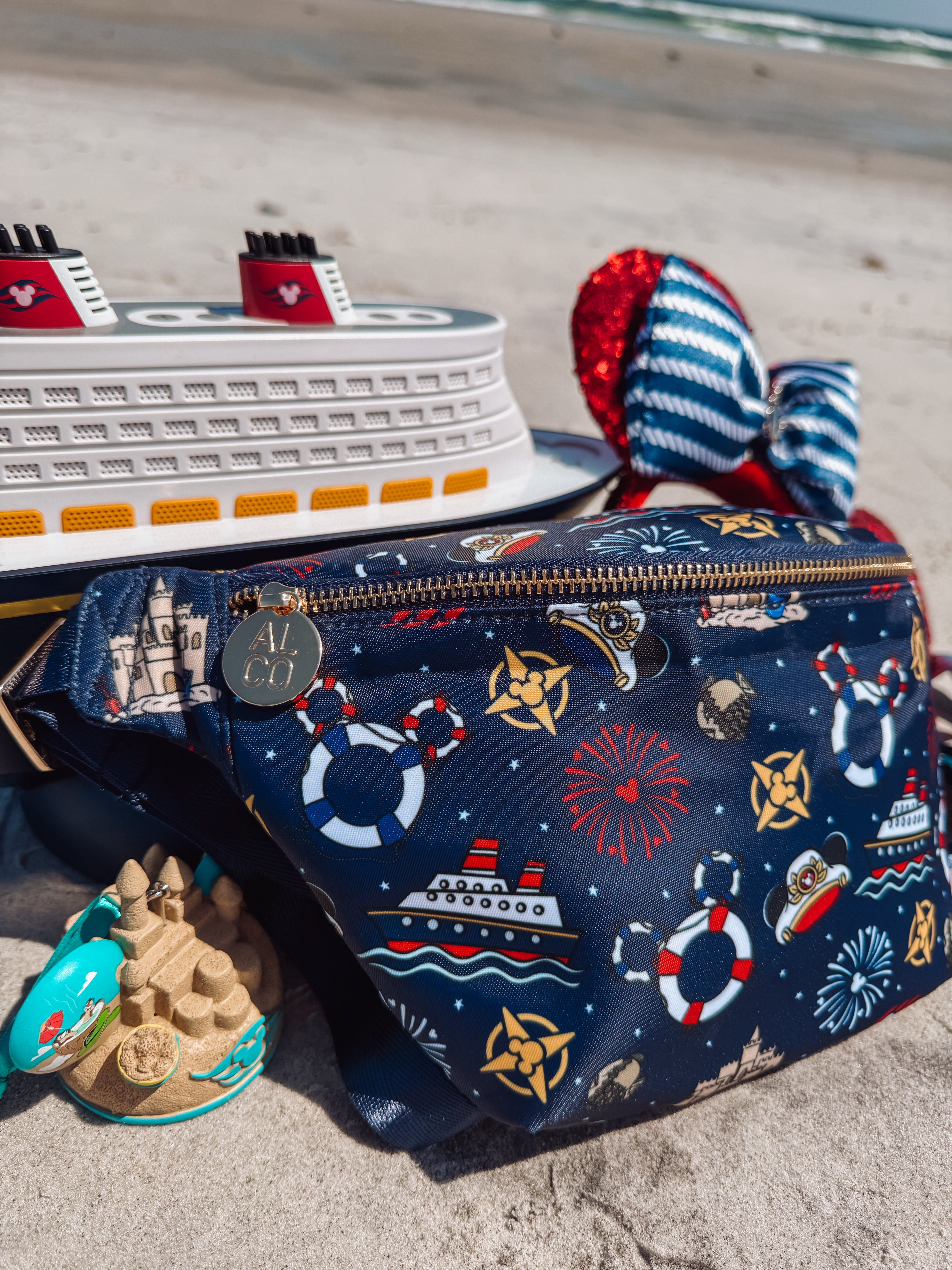 Cruise Collection Jumbo Fanny Pack